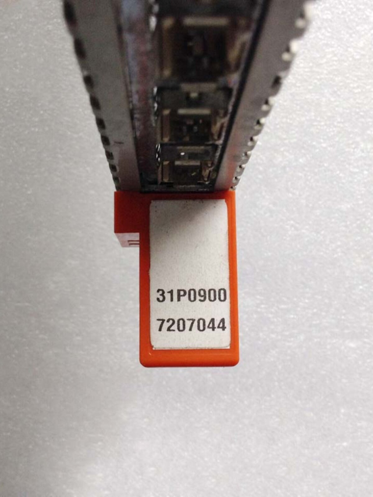 IBM 31P1192 31P0900 IBM DS8000 Series DAFC (DA) 22R4913 1 IBM 31P1192 31P0900 IBM DS8000 Series DAFC (DA) 22R4913