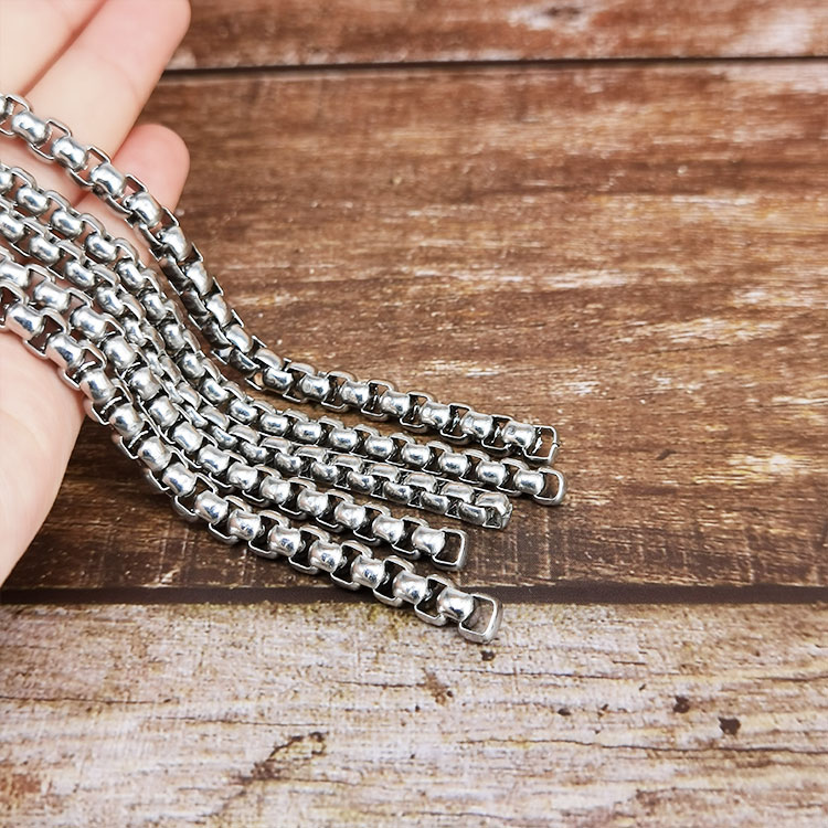 Hot sale silver stainless steel square pearl chain with chain jewelry length can be customized lantern bag bag necklace