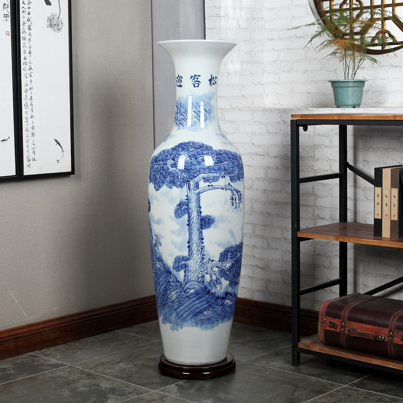 Jingdezhen ceramics of large vases, hand - made of blue and white porcelain hotel opening gifts sitting room adornment is placed