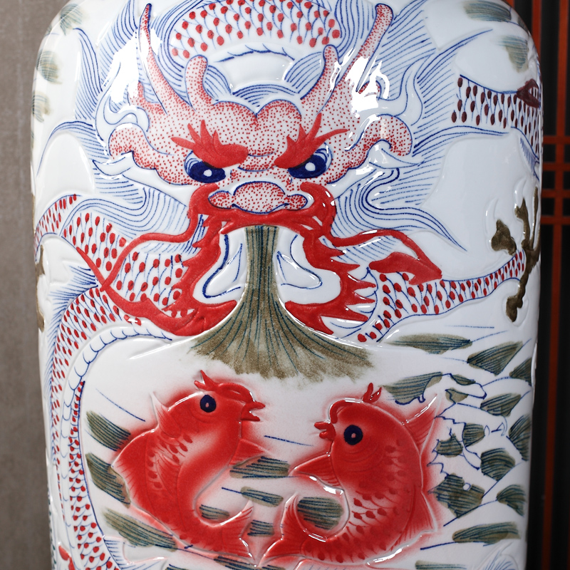 Jingdezhen ceramic hand - carved dragons landing big vase Chinese dragon ceramic vase sitting room hotel furnishing articles