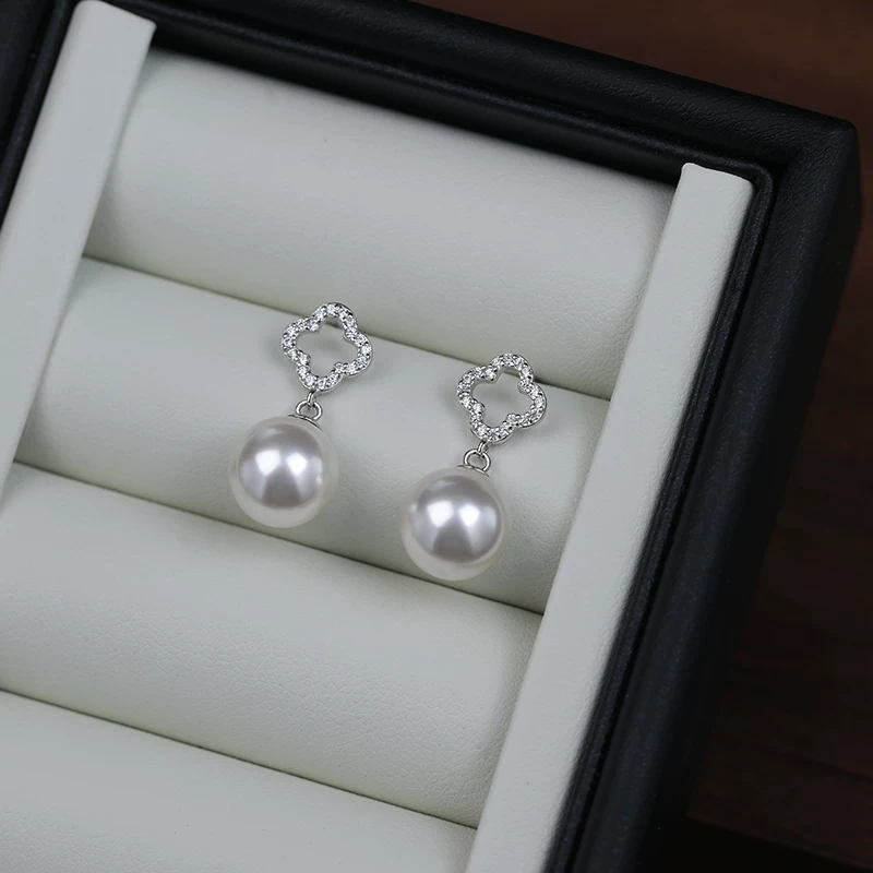 Earrings from pearl, silver 925 sample, four-leaf clover, high-end