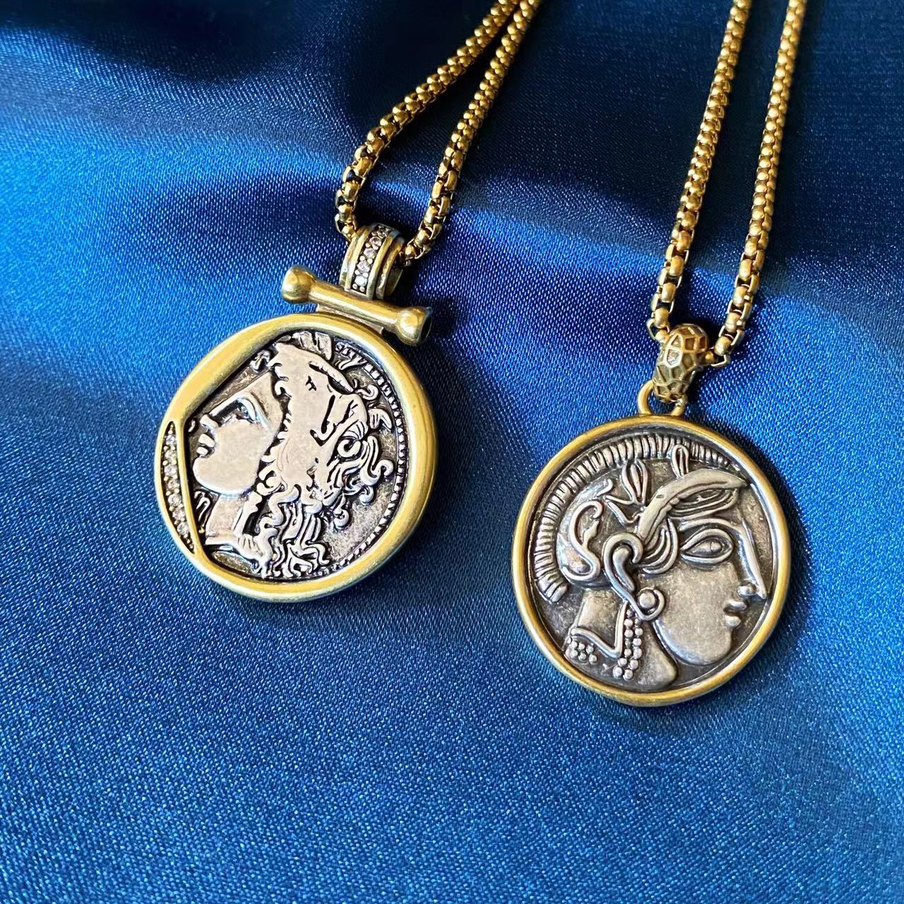 金メッキの古代ローマの金貨ペンダント鎖骨チェーンセーターチェーンカジュアル文学レトロ軽い高級ニッチスタッキング