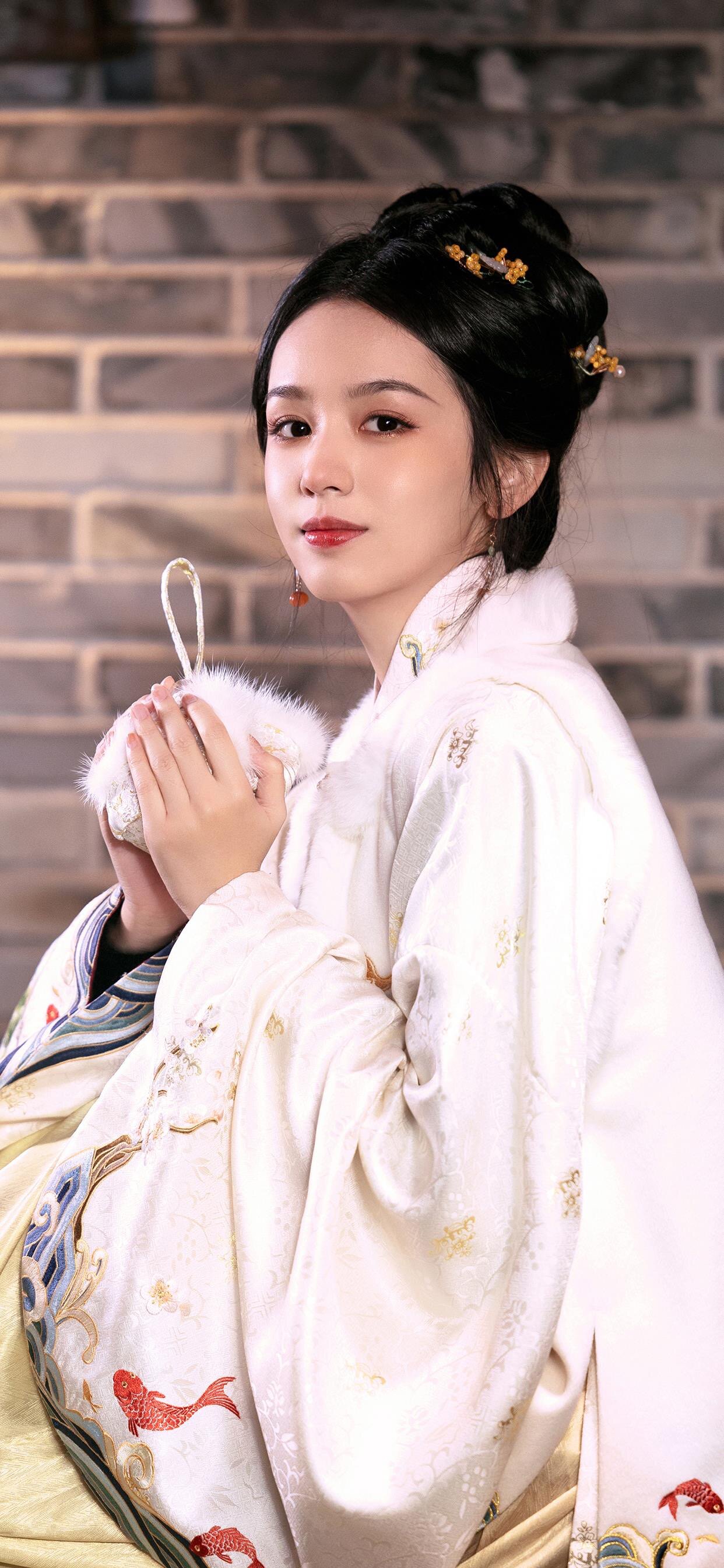 惆怅暮烟垂汉风馆