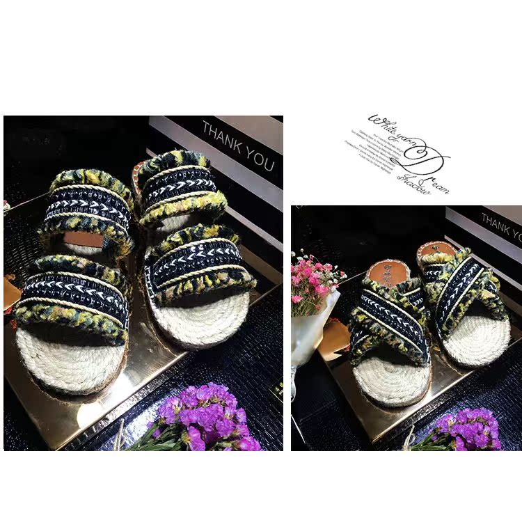 2019 Xia Bohemian phong cách quốc gia mát mẻ dép văn học tua cườm phẳng cỏ rơm từ chéo dép nữ - Dép giày sandal nữ đế cao