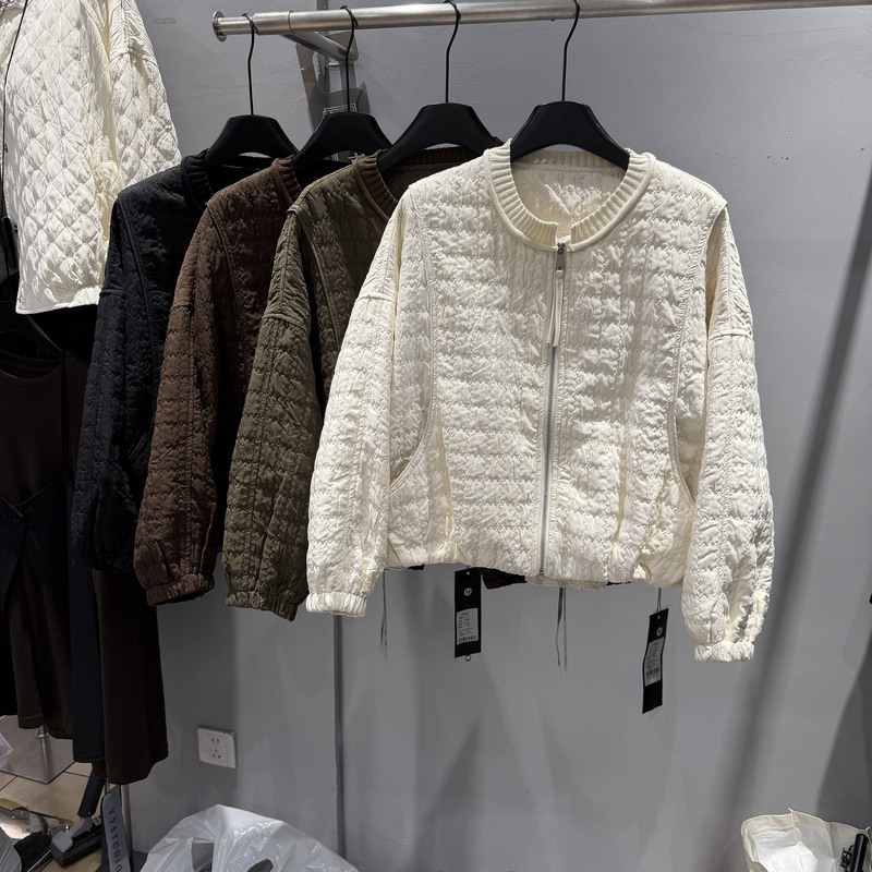 Korean-Style Simple Quilted Embossed Jacket for Women, Autumn Round-Neck Zip-Up Loose Slimming Casual Jacket Top Korean-Style Simple Quilted Embossed Jacket for Women, Autumn Round-Neck Zip-Up Loose Slimming Casual Jacket Top