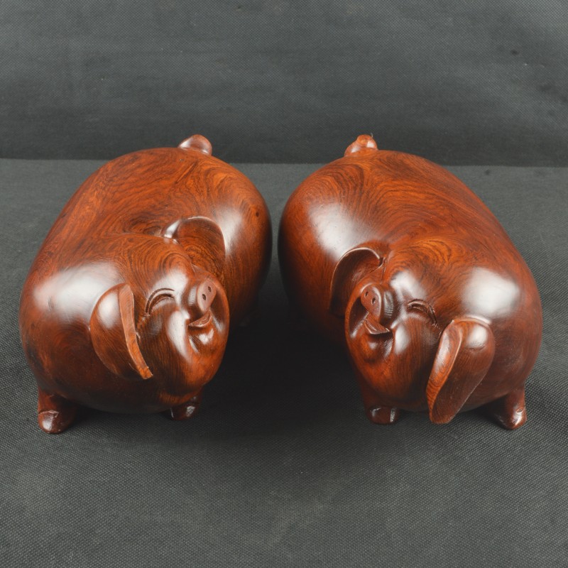 Mahogany piglet Burmese rosewood zodiac pair pig home living room craft gift decoration solid wood Chinese hand-carved decoration