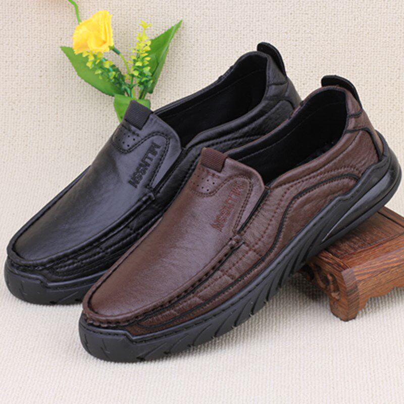 Old Beijing Cloth Shoes Men's Deodorant Breathable Middle Aged Casual Shoes One Foot Pedal 100 Hitch Soft Bottom Soft Face Comfort Men's Single Shoes