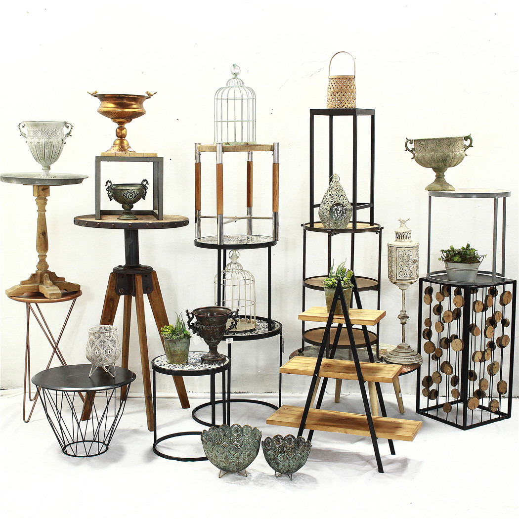 Lonely - trade home accessories are antique to old iron wood shelves