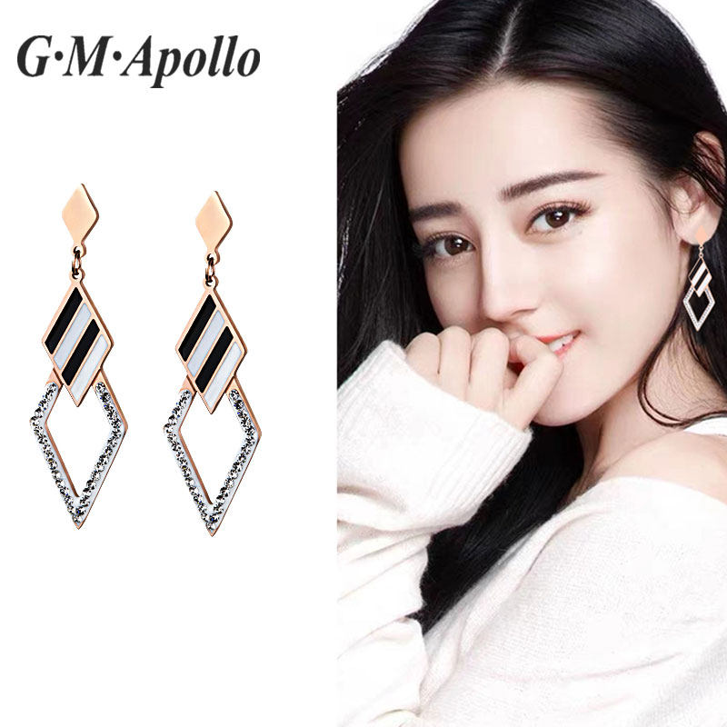 Style Long Version Rhombus Earrings 2021 New Tide Korea Individuality Anti-Allergy Titanium Steel Earrings Mesh Red Temperament Earshot