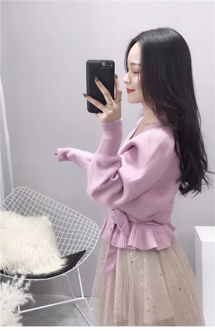 Lười gió sang trọng đầu mùa thu áo len nữ tay dài mùa thu trái tim máy Pháp V-cổ thiết kế ý nghĩa áo sơ mi nữ khí chất tự tu áo len nữ cổ tròn dài tay