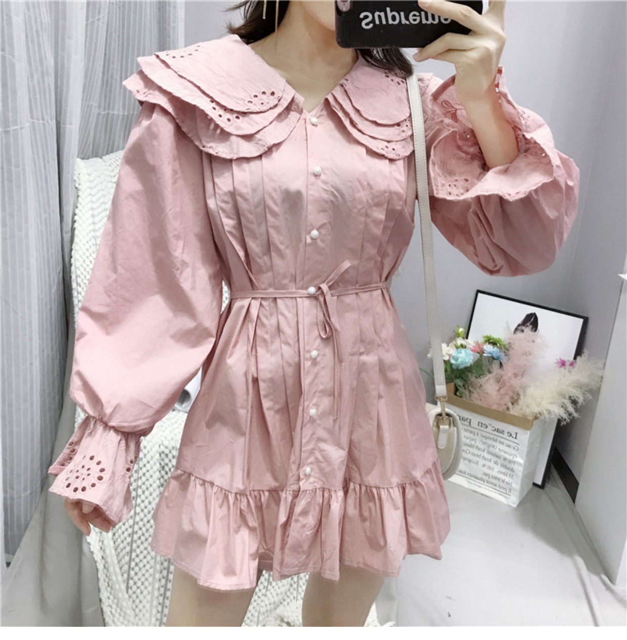 Phụ nữ lạnh của bến cảng hương vị retro Sen nữ dài tay đầm nữ ngắn ulzzang búp bê váy Một từ váy ngắn mẫu chân váy chữ a ngắn