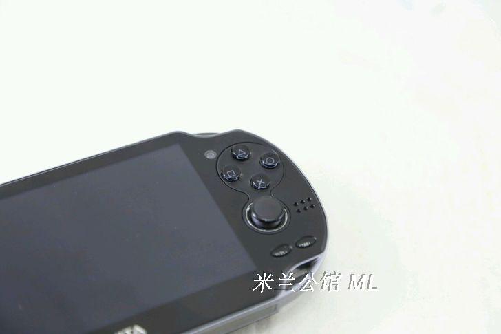 Sony ban đầu được sử dụng PSV1000 PSV2000 máy chủ trò chơi giao diện điều khiển trò chơi có thể được mua lại máy chơi game cầm tay ps4