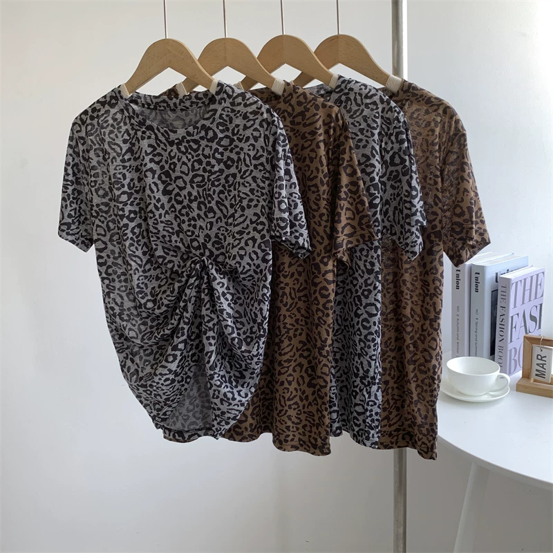 Tiansi cotton leopard pattern short -sleeved T -shirt women have a little slightly round collar, thin top, temperament gray practice service female