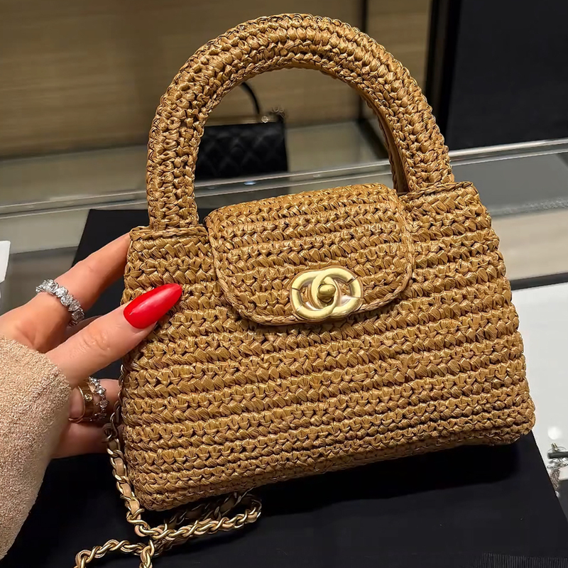2026 New Style Small Chanel-Style Raffia Kelly Straw Bag Vacation Style Woven Handbag Chain Shoulder Crossbody Bag 2026 New Style Small Chanel-Style Raffia Kelly Straw Bag Vacation Style Woven Handbag Chain Shoulder Crossbody Bag