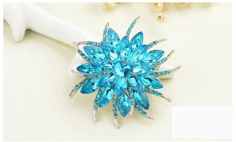 Broche femme TSFUL en plexiglas - Ref 1172126 Image 14