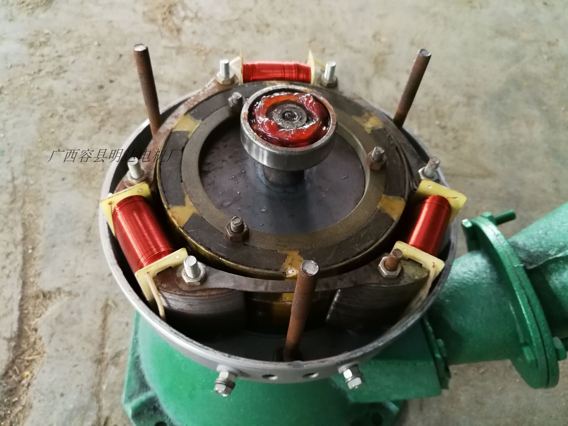 Генератор ниссан ванетте 1986-87. Кзатэ 140а приора. Генератор -130 ампер тойота прадо 95. Генератор land cruiser prado 120. Гидрогенератор 15 киловатт.