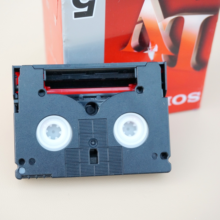 Old - fashioned camera tape acquires dv card - to - computer format copy content copy data cheap
