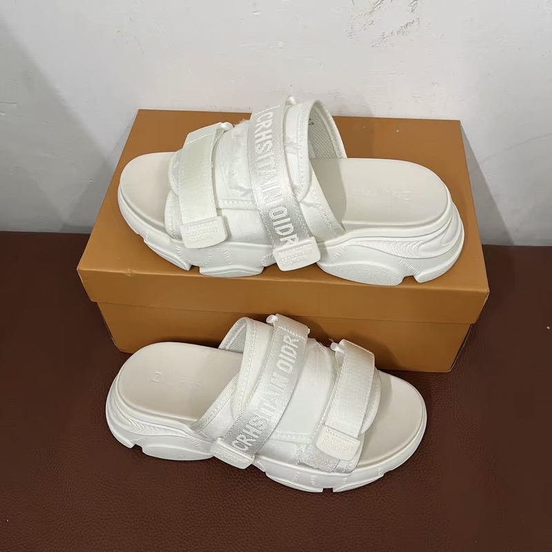 [Sparkling Classy] Velcro Thick-Soled Platform Women's Sandals and Slippers D's Presbyopic Canvas Shoes Are the Same Style as the Stars Are Versatile