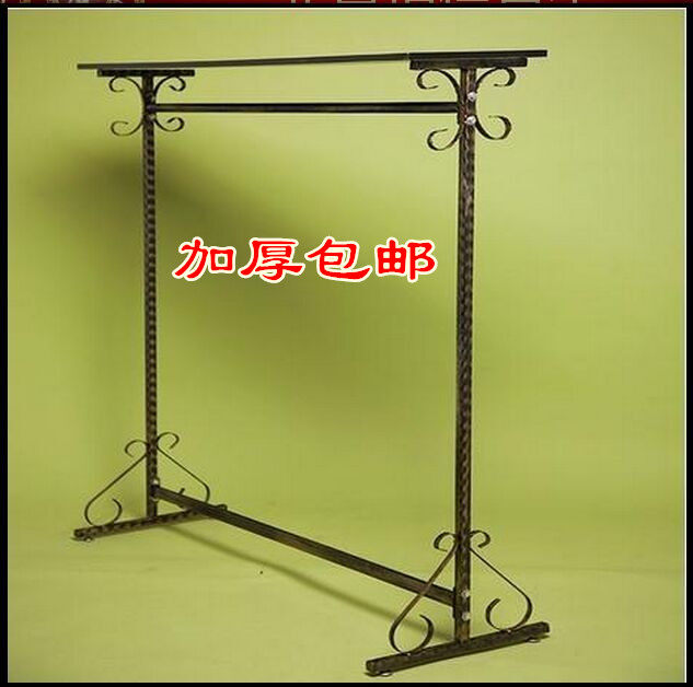 Hot Sell New Iron Art Clothing Rack Hanging Clothes Racks Landing Single Bar Clothing Clothes Hanger Racks for the Island Shelf Batch