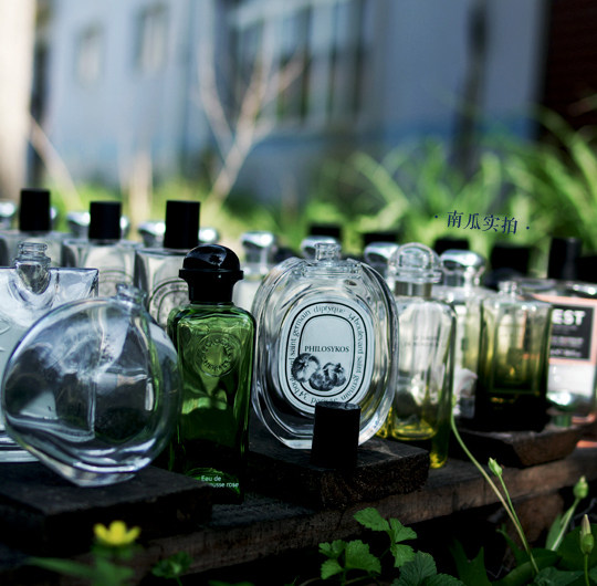 Melon Meow hand for transparent creative empty bottle SL JM DIP garden and many more selected rainbow bottles quiet bottles