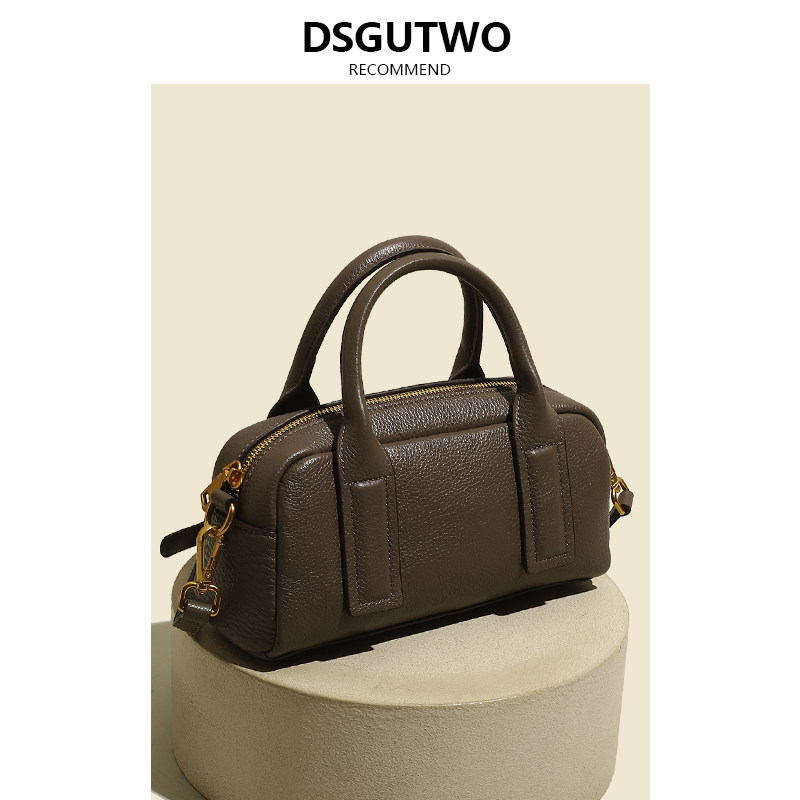 AJ MECICA headlining Bull Leather Bag Women Skew Satchel Fashion Genuine Leather Women Bag 100 hitch Handheld Pillow Pet Backpack-Taobao