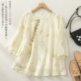 Ретро футболка, цветочный принт, из хлопка и льна, свободный крой, изысканный стиль, коллекция 2023