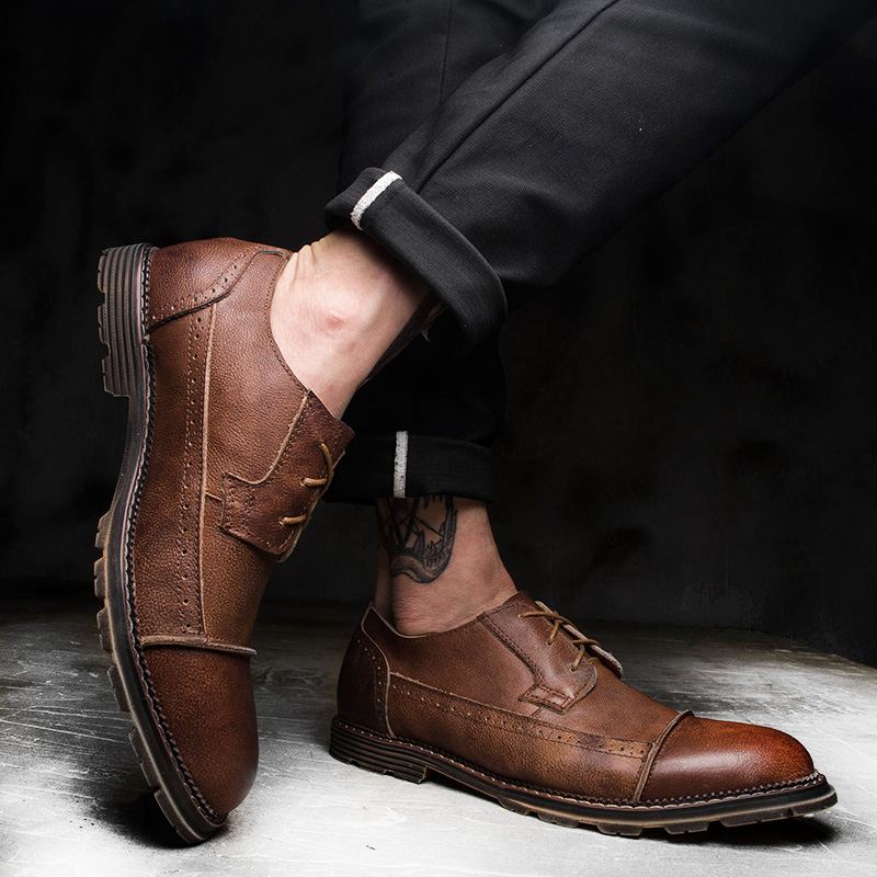 Giải phóng giày nam Hummer cung cấp thấp để giúp giày da nam Giày Bullock retro của Anh giày sneaker
