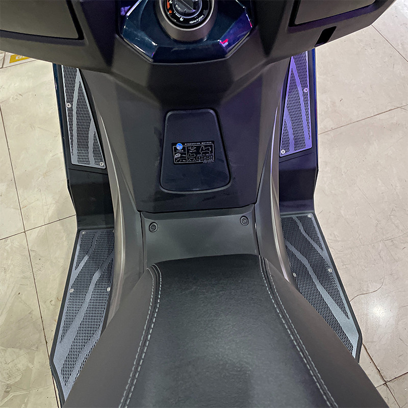 Suitable for light yang S350 modified locomotive footboard aluminium alloy non-slip racing boat S250 footboard special type