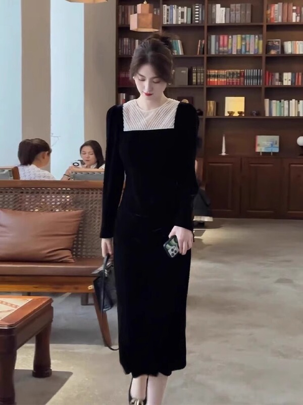 European Style Autumn Women's Clothing 2026 New Year-End Party Dress Light Luxury High-End Elegant Long-Sleeve Velvet Dress European Style Autumn Women's Clothing 2026 New Year-End Party Dress Light Luxury High-End Elegant Long-Sleeve Velvet Dress