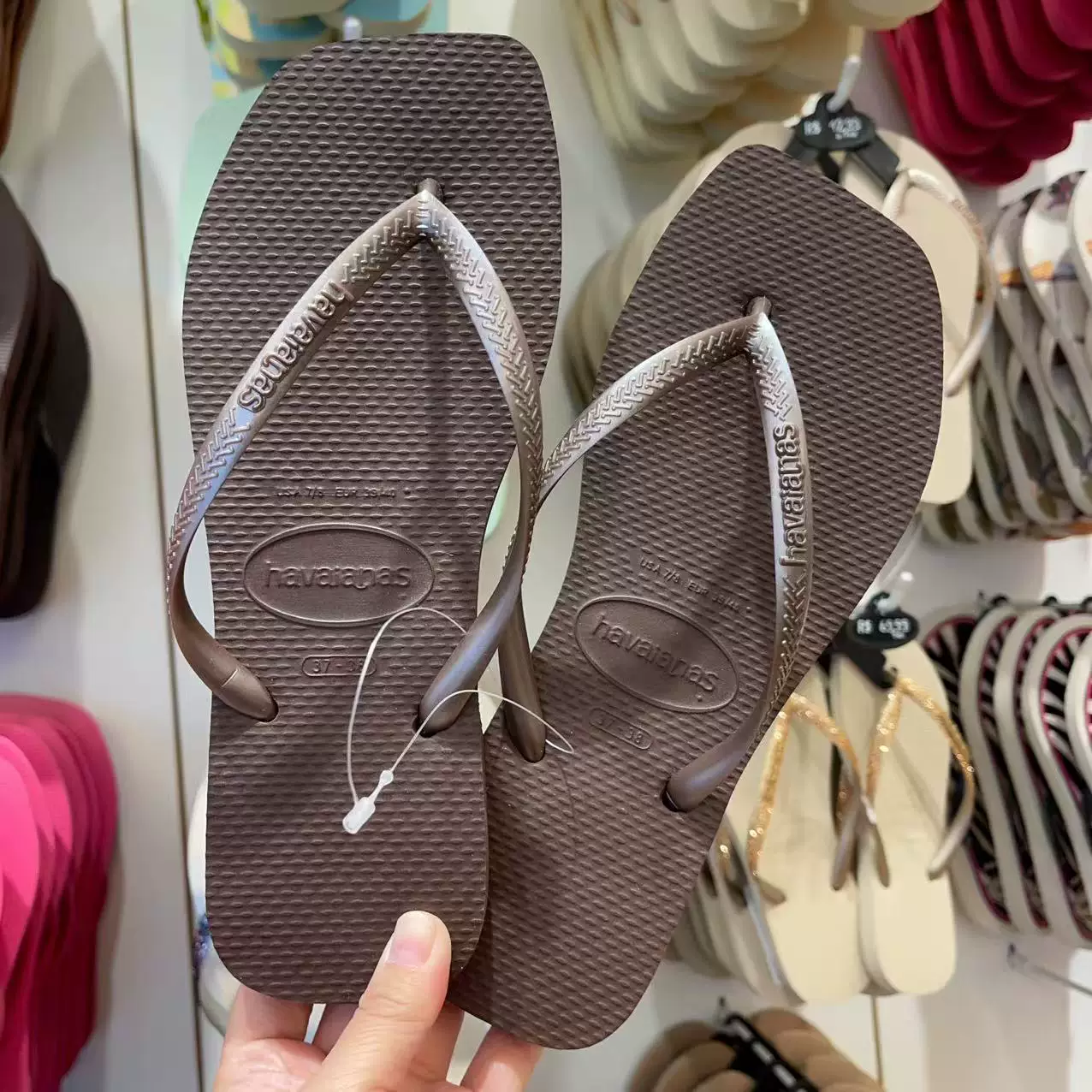 Бразильские havaianas Havana шлепанцы для женщин надевать нескользящие ванная тапочки уголок сандалии однотонный цвет стройный