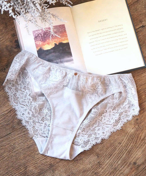 Japanese mainland China Goethe A by amphi pure color good-looking and refined triangle lace briefs 123