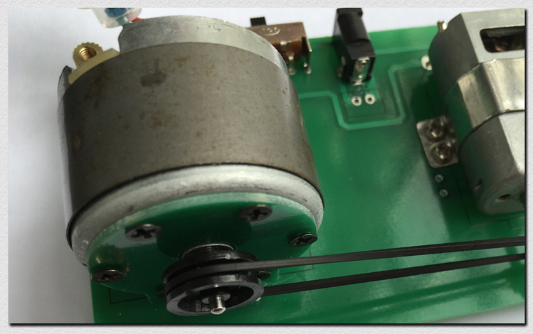 Generator model electric generator energy conservation small production technology small invention students hand-cranked power generation model