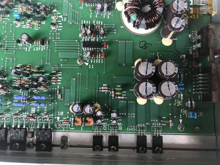 Nguyên bản nhập khẩu xe tiên phong khuếch đại 4 kênh khuếch đại công suất xe âm thanh gốc 4 kênh khuếch đại - Âm thanh xe hơi / Xe điện tử loa xe oto