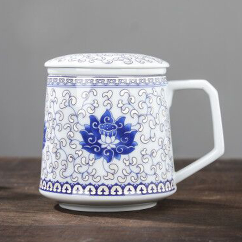 The large capacity of jingdezhen blue and white porcelain cup mark glass ceramic filter cup with cover tea cup home office