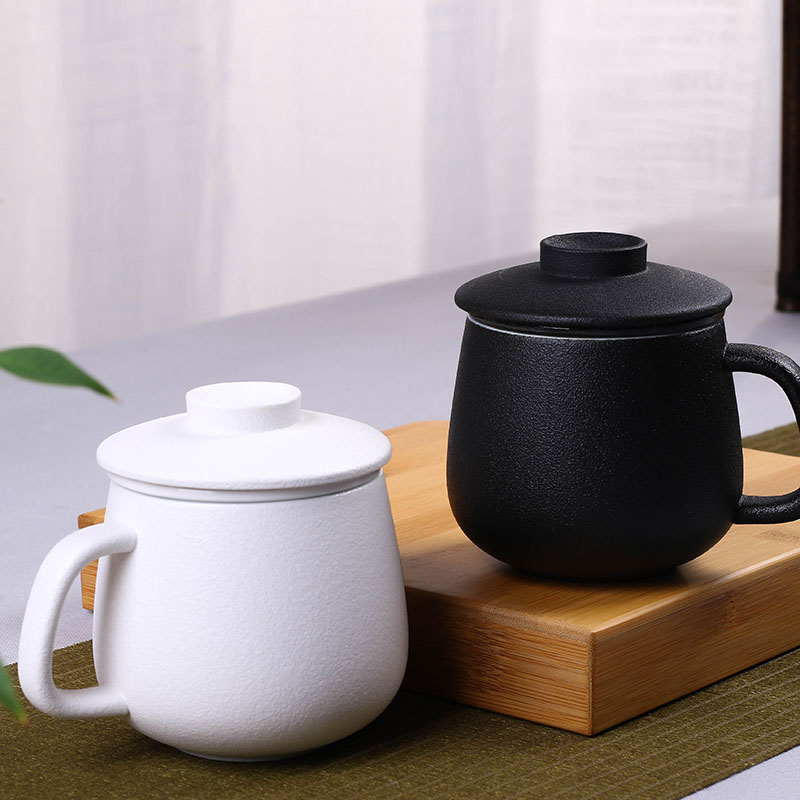 Jingdezhen ceramic filter cup with cover the make tea cup household contracted creative office keller cup tea cup