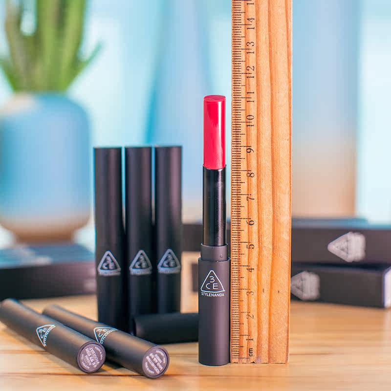 韓國3ce煙管口紅fluffy Red Snowglass 血橙色珊瑚紅黑管紅絲絨