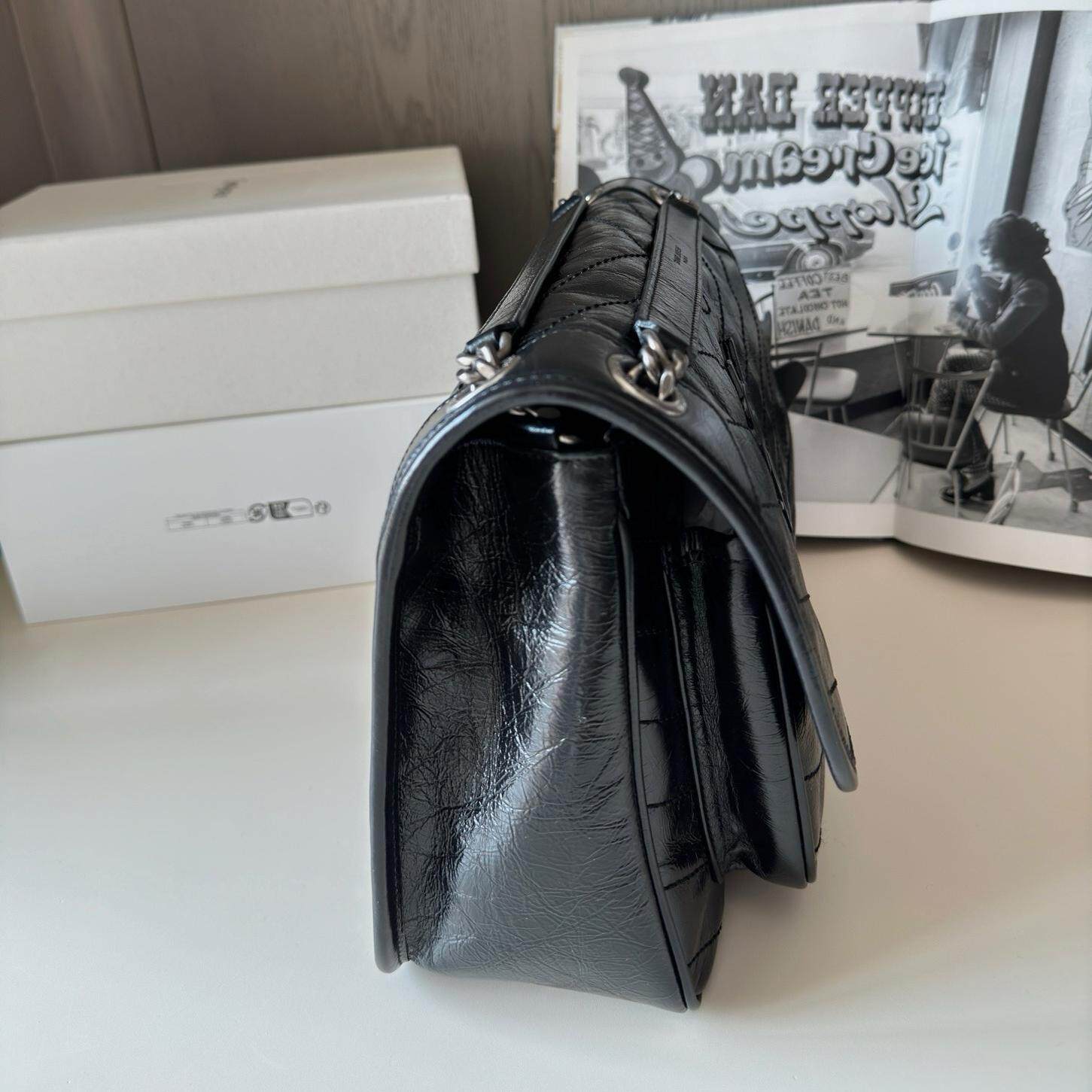 Original Oil Wax Cowhide NIKI Chain Crossbody Bag - Black, Silver, Gold (Small 22cm, Medium 28cm) - Milky White, Dark Grey, Elephant Grain - Thumbnail 4