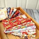 Портативные студенты и ветер - -хот -хот японские кубики