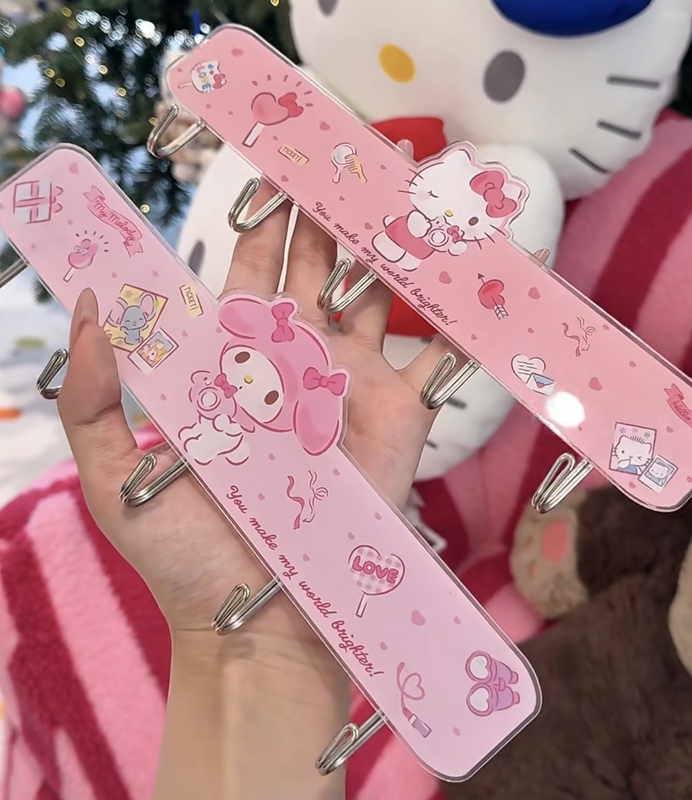 New Cartoon-Style Cute Acrylic Hooks for Dormitory and Bedroom, Traceless Adhesive Hooks, Five Hooks, High Aesthetic Value, Great for Storage New Cartoon-Style Cute Acrylic Hooks for Dormitory and Bedroom, Traceless Adhesive Hooks, Five Hooks, High Aesthetic Value, Great for Storage