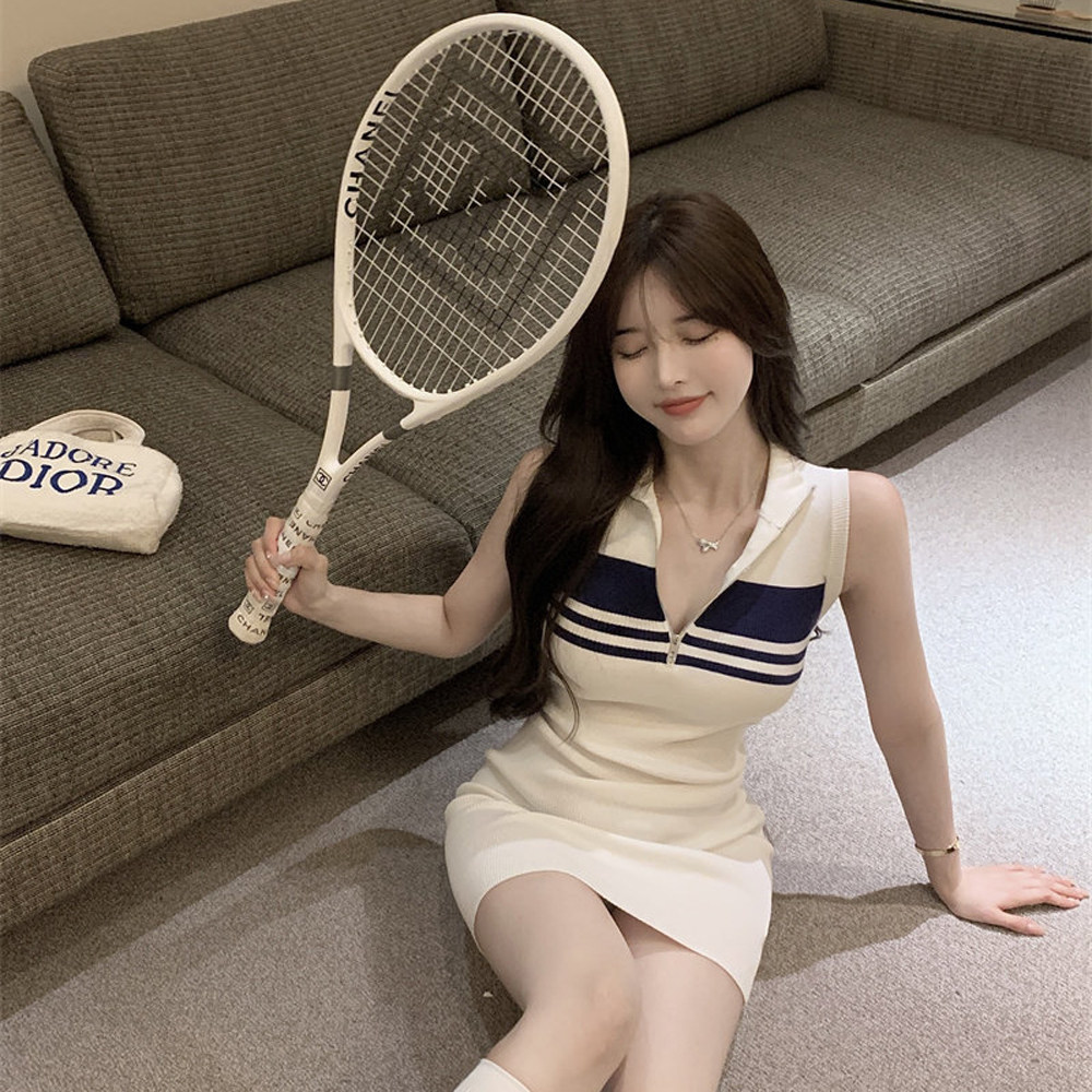 レディースゴルフウェア 2026年新作 ノースリーブゴルフポロドレス、バドミントンウェア、テニスウェア、ジッパーフィット