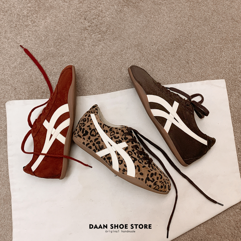 Brown Leather German Training Shoes for Women with Hidden Height Increase, 2025 New Leopard Print Retro Soft-Soled Casual Sports Shoes