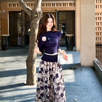 ເສື້ອເຊີດຄໍເຕົ່າເຄິ່ງລະດູໃບໄມ້ປົ່ງຕົ້ນຂອງ muzi li ເສື້ອຢືດກະໂປ່ງກະທັດຮັດສີຂາວ ເສື້ອຢືດ satin ພິມເສື້ອ