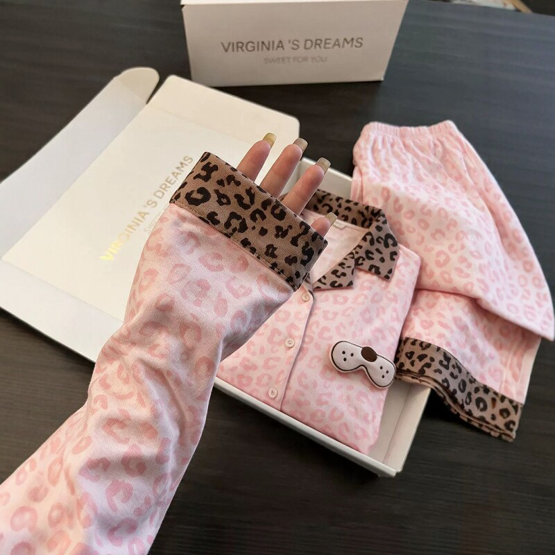 Victoria De Velvet Brushed Pajamas for Women, Autumn and Winter 2026 New High-End Leopard Print Cardigan, Warm Long-Sleeved Home Wear