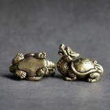 Латунное маленькое медное высококлассное изысканное украшение в руку из грецкого ореха