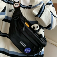 Черный значок, булавка