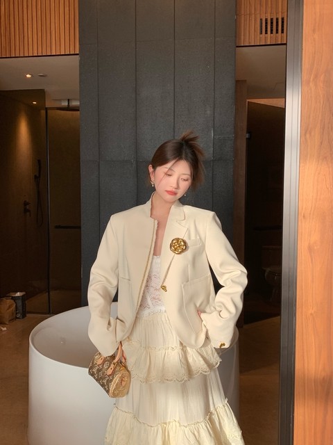 Women's asymmetrical collar small fragrant coat