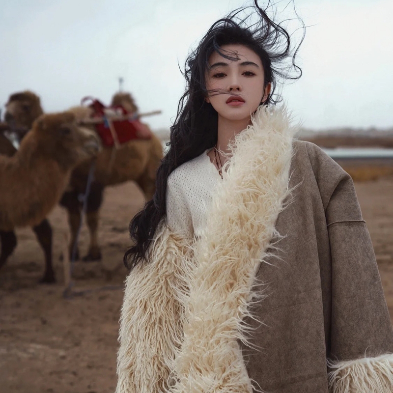 Fanss Fur Integrated Coat 2025 New Winter Tibetan Style Long Wool Lining Fur Coat for Women Thick