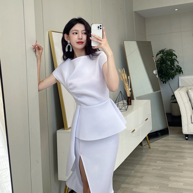 Design sense fake two-piece small dress female 2022 new niche three-dimensional folds ruffled slit bag hip dress