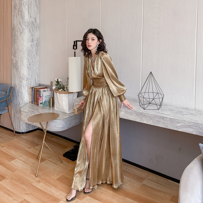 Dollytang Textured Gold-Gloss Dress with a Deep V-Neck, Slit, and Large Hem, Suitable for Everyday Wear