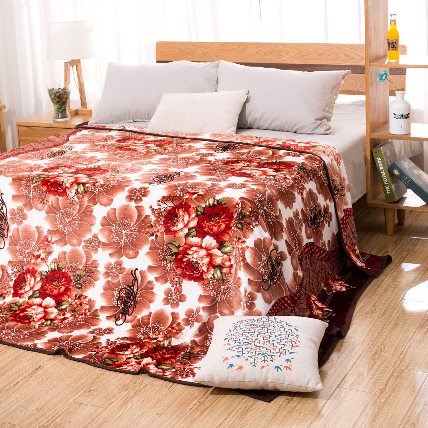 Summer afternoon nap blankets thin flange velvet blankets Coral Fleece Blanket single Double beds Single woolen towels by students Air conditioning blanket